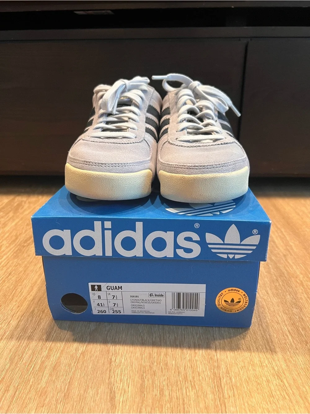 adidas Originals Guam Sneakers Grey Three Black Suede IG6181 Women’s US 8 w/ Box